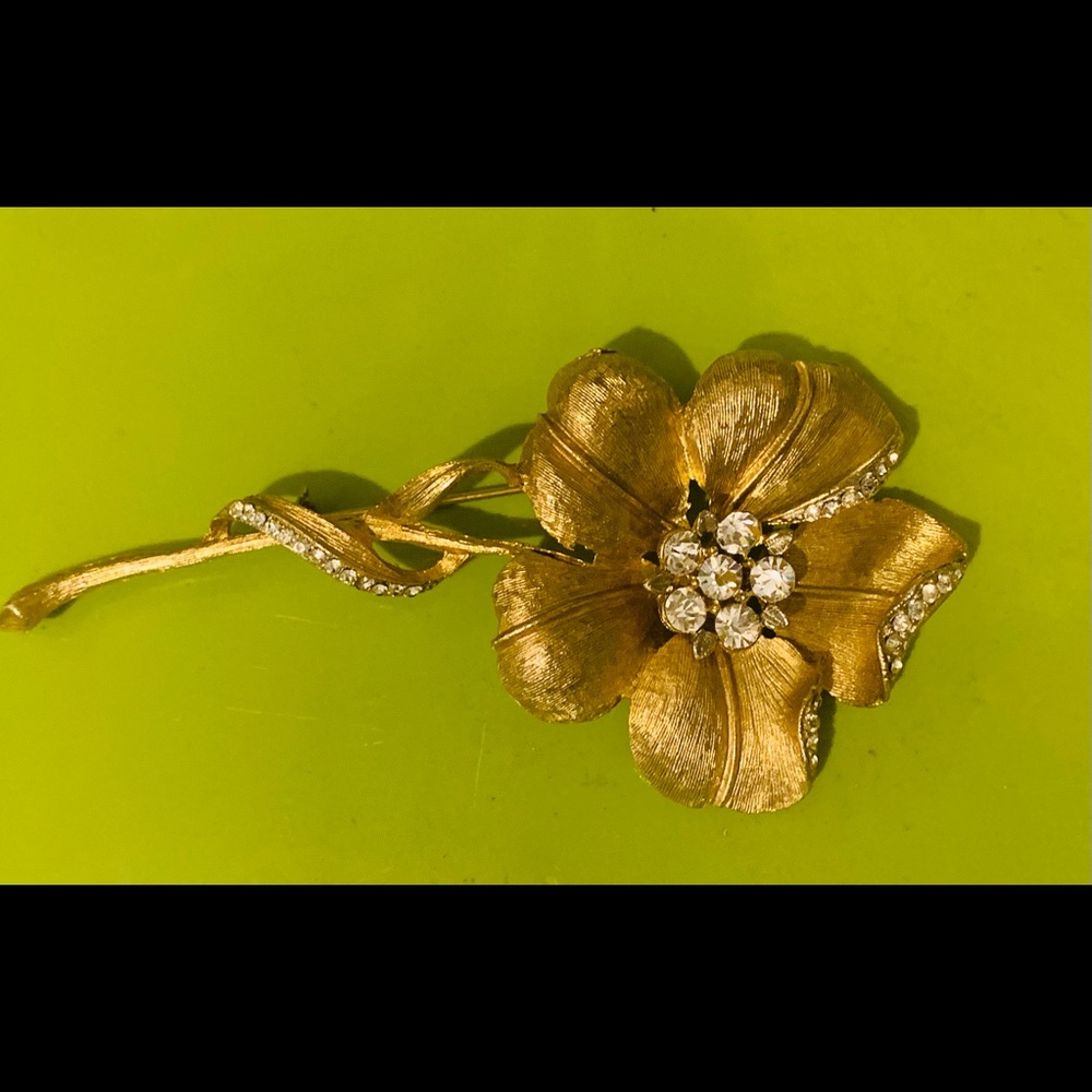 VTG Kremer Brooch
